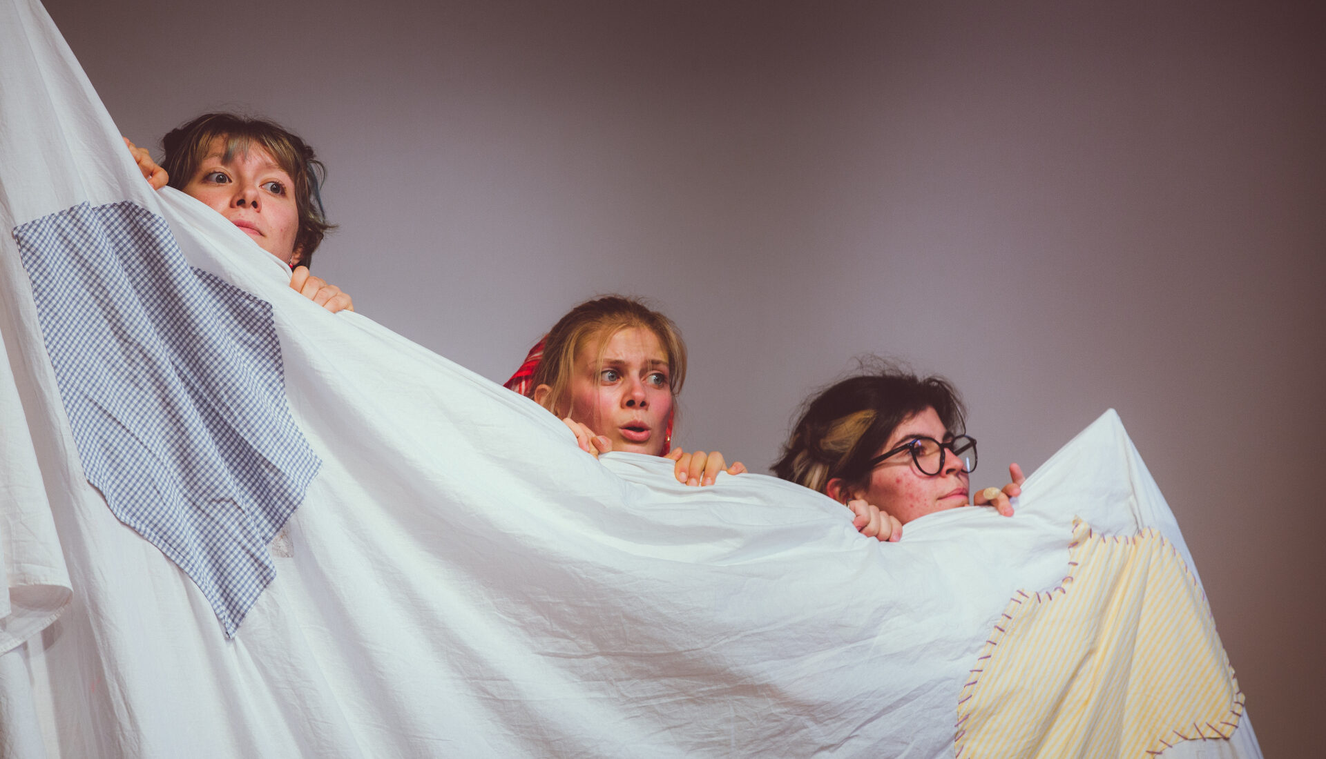 ragazzi under 35 in scena